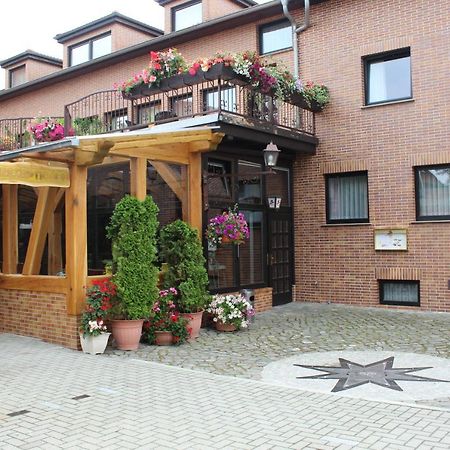 Hotel Und Pension Am Burchardikloster Halberstadt Esterno foto